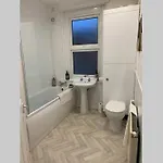 Two Hoots * Лідс