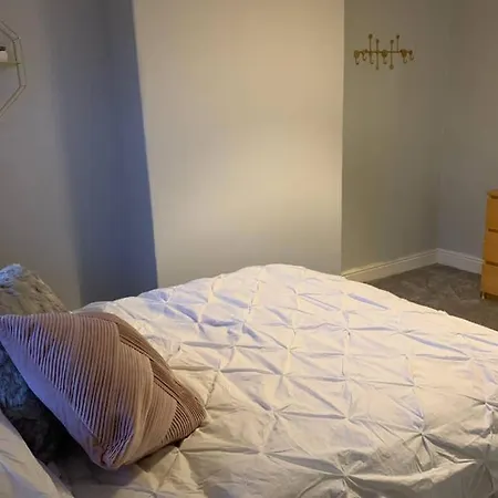 Two Hoots Leeds (West Yorkshire)